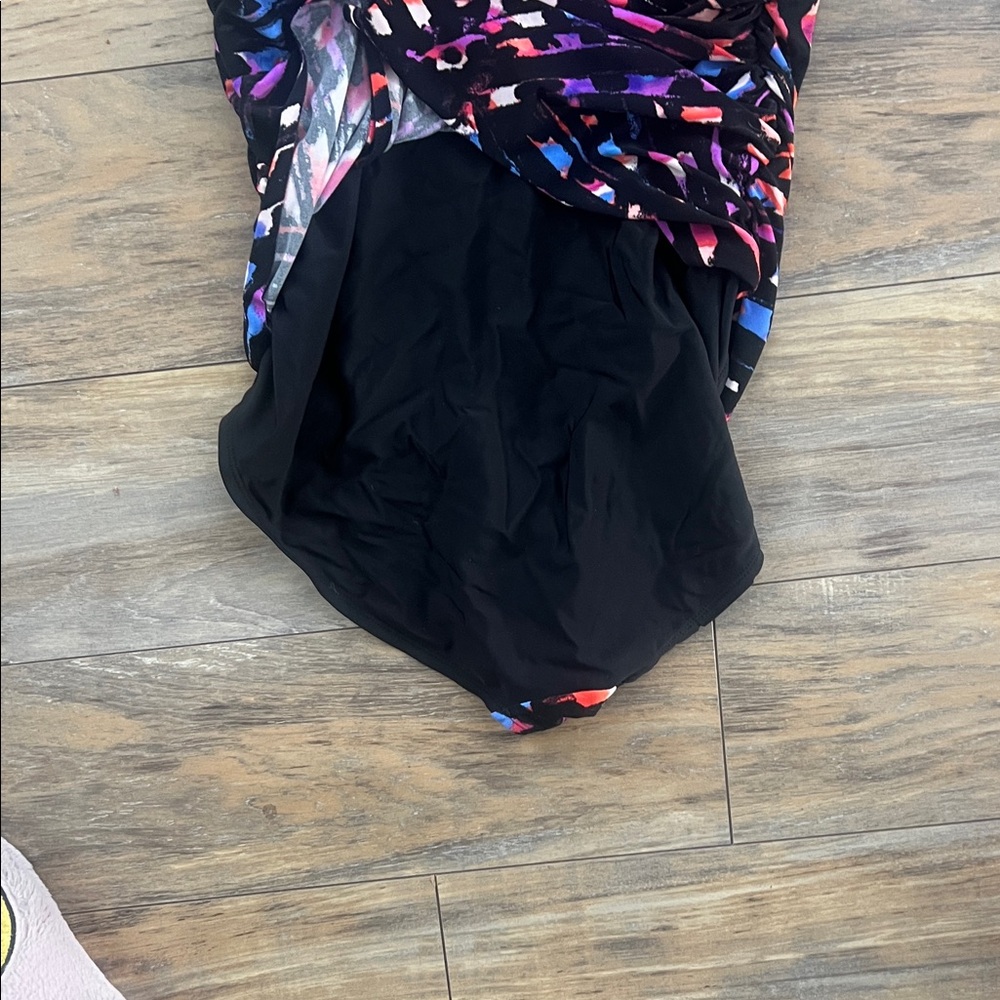 Aqua Green Women's One Piece Swimsuit - Black and Pink Pattern - Picture 4 of 6
